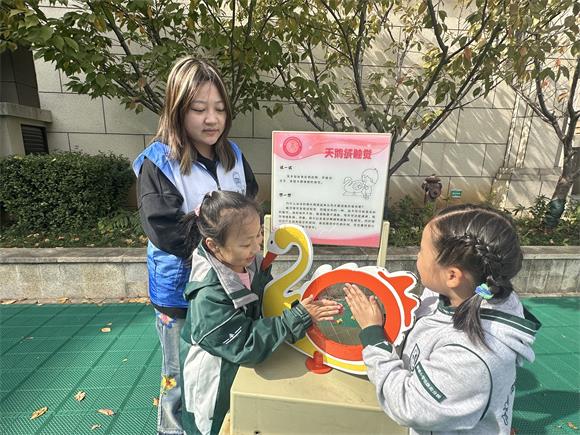 科普零距离 点亮科学梦 ——科普大篷车11月活动回顾